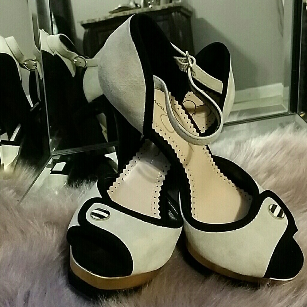 Jessica Simpson 5 in Heel